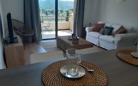 Moderno Apartamento Con Vista A La Montana